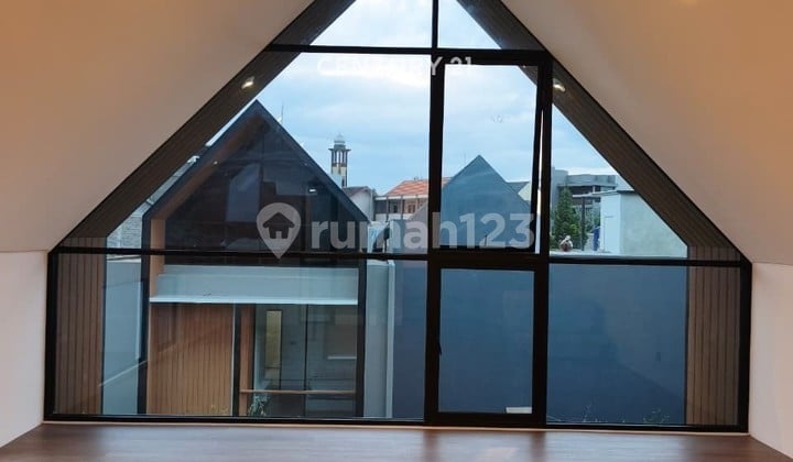 Rumah Setraduta Cemara Riverside Residence Type Rhine Mewah Nyaman Strategis