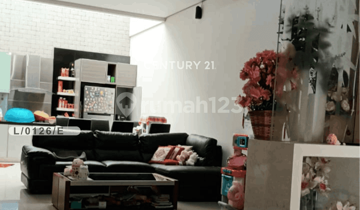 Disewa Rumah 2 Lantai Full Furnished di Singgasana Bandung