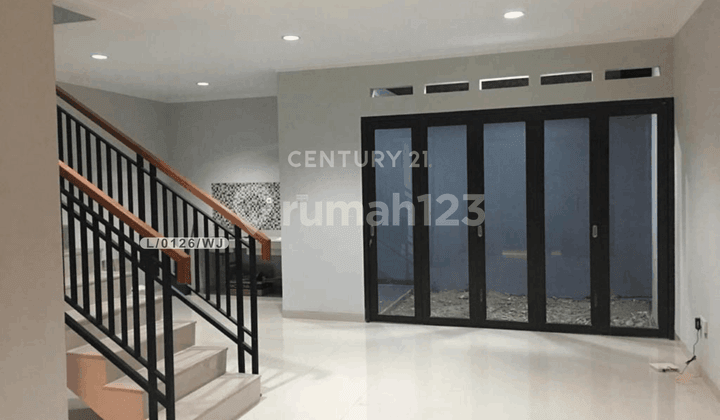 Rumah 2 Lantai Semi Furnished di Komp Cherry Field Kota Bandung