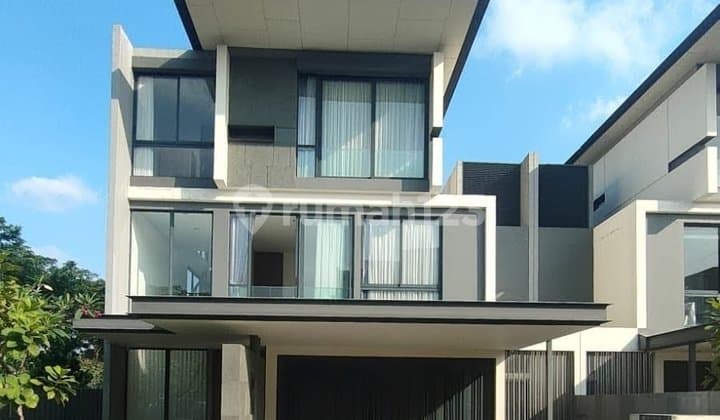 Rumah Mewah di Kawasan Premium Cluster Lyndon At Navapark BSD City