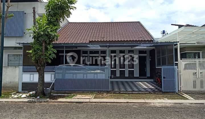 Rumah Bagus 1 Lantai Di Kompek Singgasana Pradana