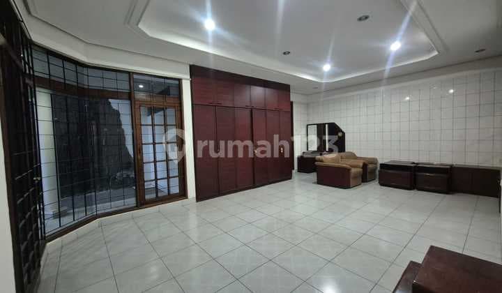 House in Cijerah can be used as an Office or Warehouse.