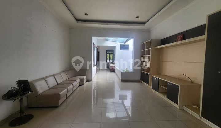 Nice Ready-to-Occupy House in Batununggal
