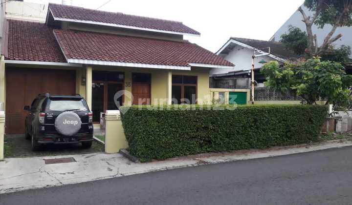 Rumah Adem Di Sayap Dago Bandung Utara