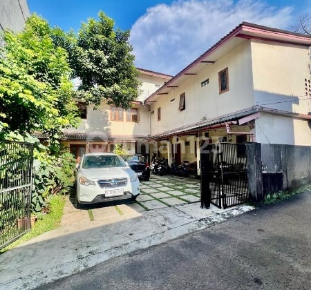 Strategic Boarding House in Cilandak Can Add More Rooms
