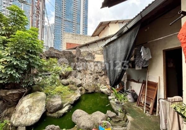 Tanah Strategis Depan Mall Kota Casablangka. Hitung Tanah