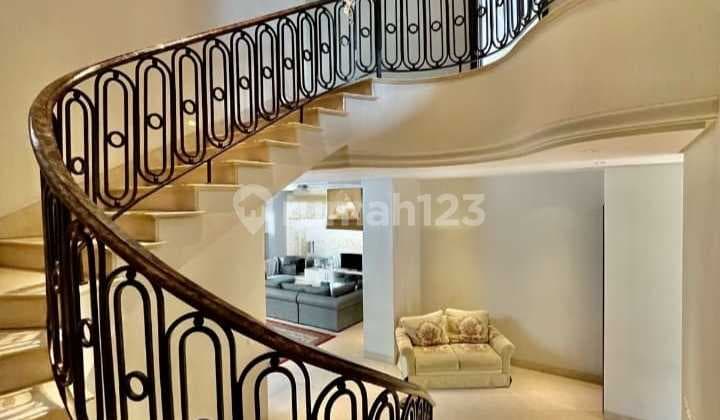 Rumah Siap Huni di Kebayoran Baru, Strategis Tenang Nyaman