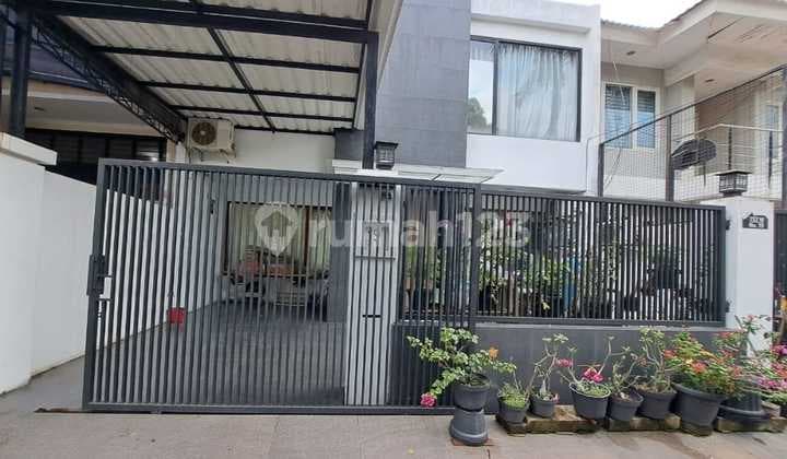 Selling House in Kalideres West Jakarta