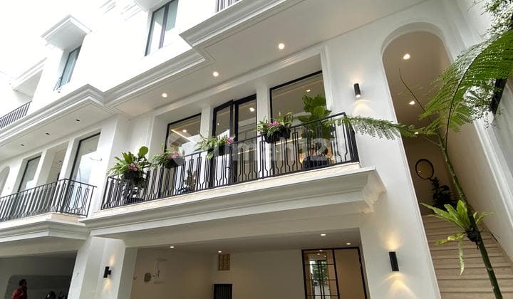 Sale Townhouse 3 Lantai Kebayoran Baru