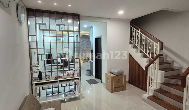 Rumah 2 Lantai di Cluster Full Furnished Dekat Aeon Mall Jakarta Garden City