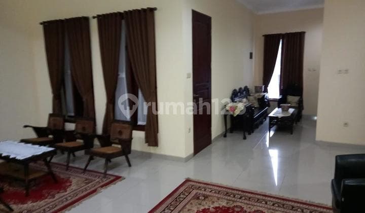 Ry-Dijual Rumah 2 Lantai Daerah Bintaro Sektor 2