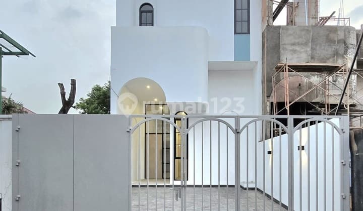 Rumah Komplek Kejaksaan Dekat Scbd Jakarta