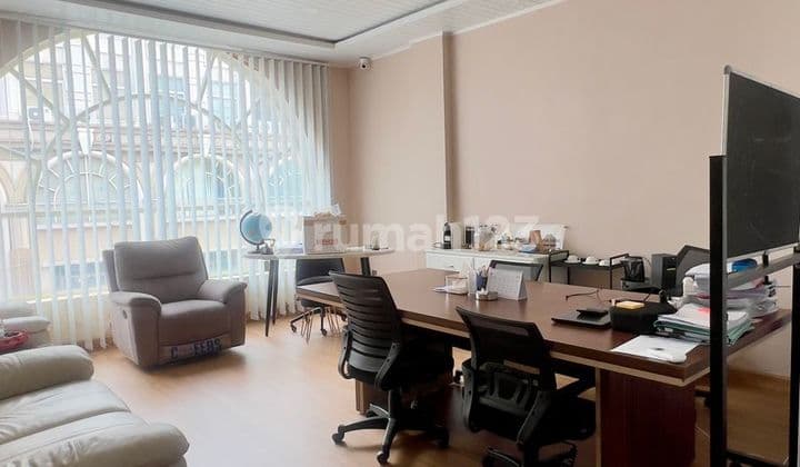 Dijual Ruko Crown di Green Lake City Sudah Direnovasi Menjadi 4.5 Lantai Hadap Selatan