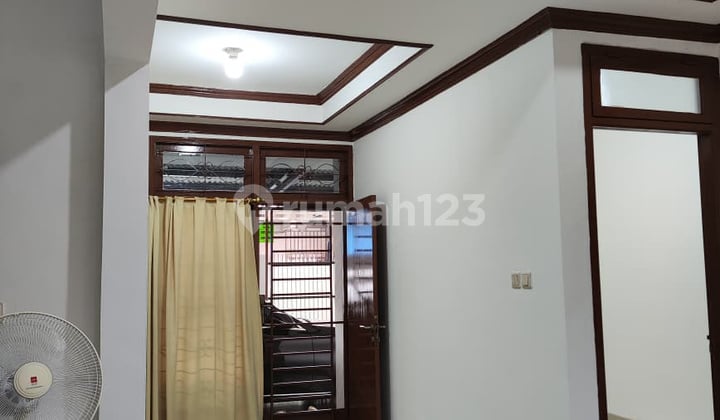 Rumah, 1 Lantai, SHM, di Duri Kosambi,