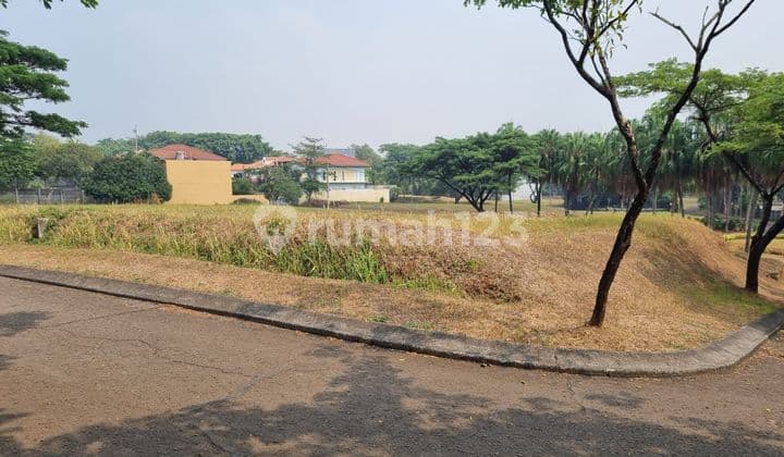 Tanah hoek lingkungan asri dan sejuk di Bukit golf Riverside Cibubur