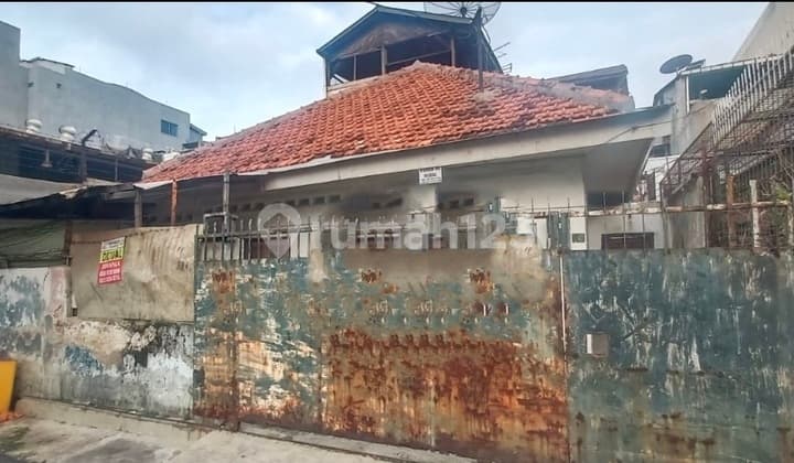 Rumah Lama Yg Masih Bagus dengan Lokasi Strategis