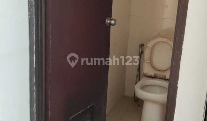 Disewakan Rumah Mungil Green Lake City Cocok untuk Keluarga Kecil