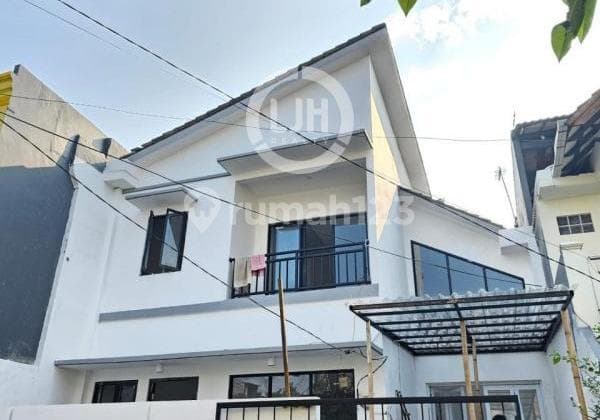 Dijual Rumah Luas Cantik Bebas Banjir di Harapan Indah Bekasi