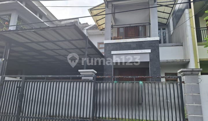 Rumah 2 Lantai di Villa Galaxy Bekasi