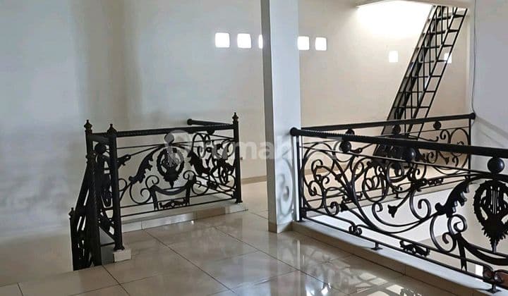 Dijual Rumah 2 Lantai Citra Grand Cibubur