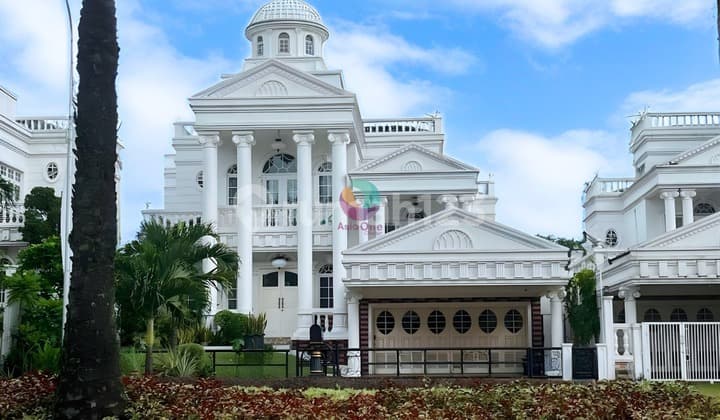 Dijual Rumah Luas dan Mewah di Cibubur