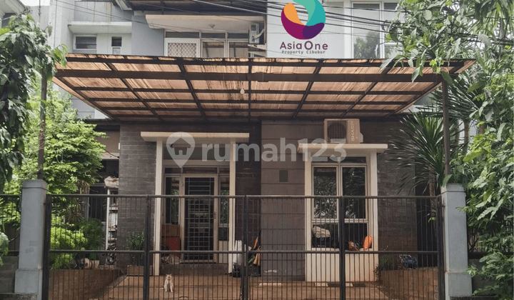 Rumah Rapi Siap Huni 2 Lantai SHM di Bukit Golf Cibubur