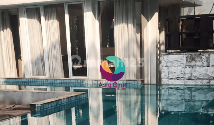 Rumah Semi Furnished Ada Kolam Renang di Citra Grand Cibubur