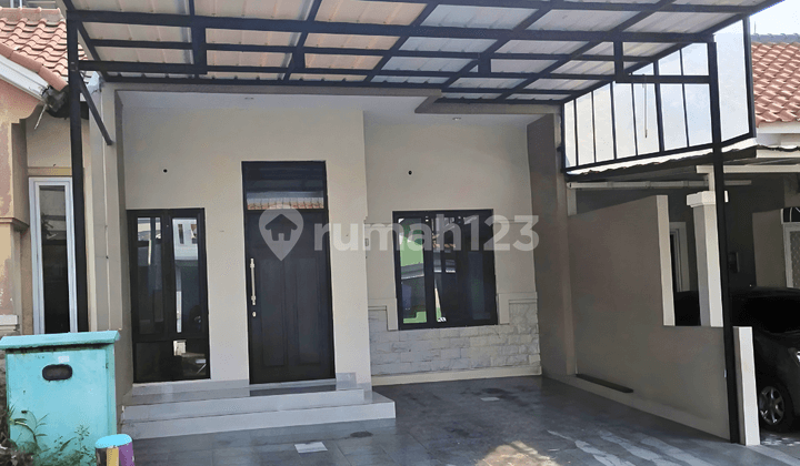 Rumah Minimalis Modern Terenovasi Kota Wisata, Bogor