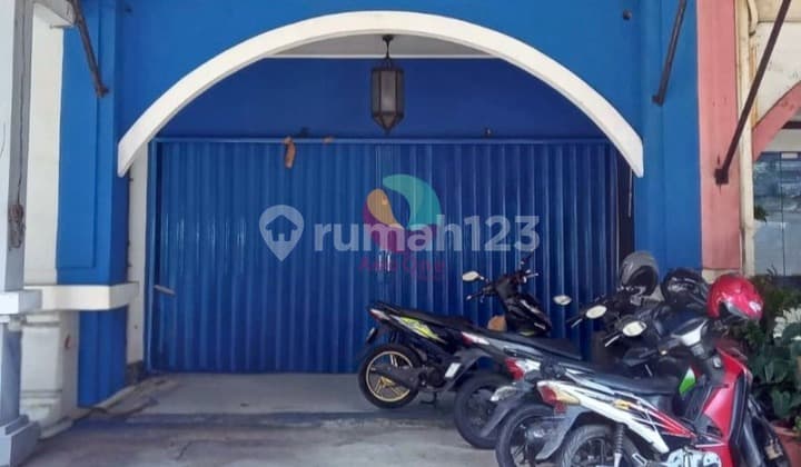 Ruko 2 Lantai Rapi Siap Pakai Lokasi Paling Ramai di Citra Grand