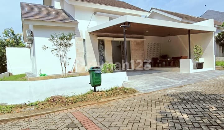 Semi-Furnished Hook House with SHM in Citra Indah, Cileungsi, Bogor