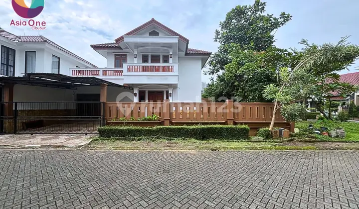 Rumah Megah dan Luas Terenovasi Raffles Hills, Jakarta Timur