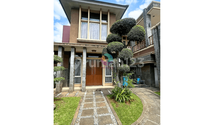 Rumah Luxury dengan Private Pool di Cluster Favorit Kota Wisata