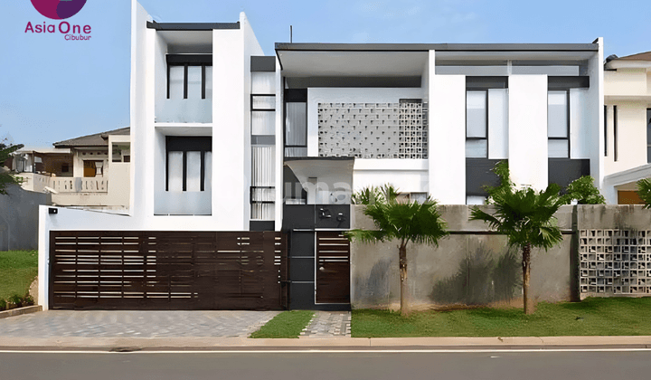 Modern Luxury House SHM Kota Wisata, East Jakarta