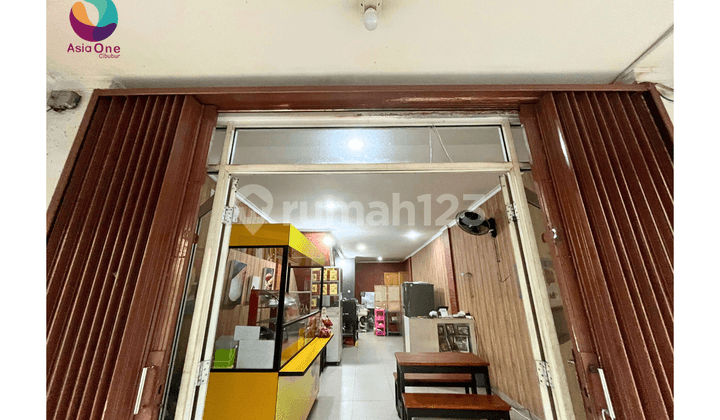 Ruko Rapi Bersih Lokasi Pinggir Jalan Utama Kota Wisata, Bogor