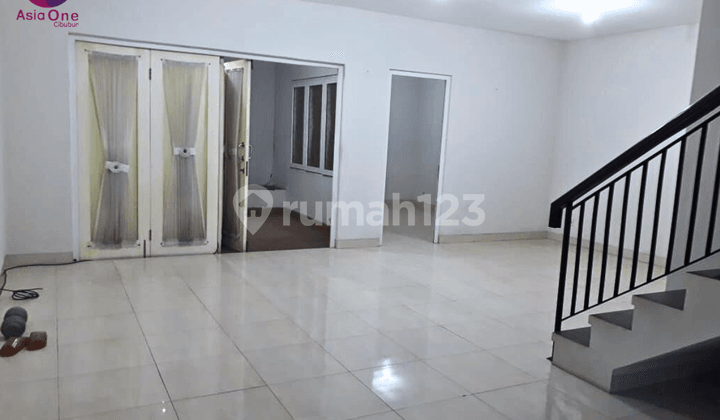 Rumah Rapi Siap Huni Raffles Hills, Jakarta Timur