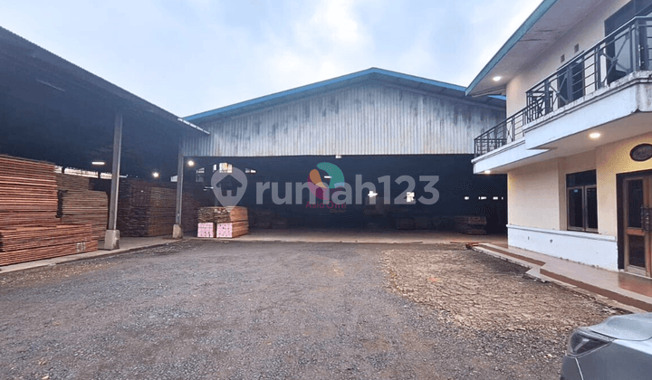 Gudang Rapi Siap Pakai Dekat Pintu Toll SHM di Pinggir Jl. Raya Narogong