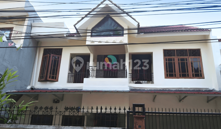 Rumah Rapi di Bawah Harga Pasaran di Cipinang Indah, Jakarta Timur