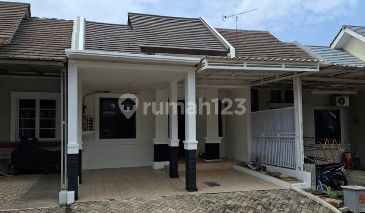 Rumah Rapi di Kota Wisata Cibubur, Jakarta Timur