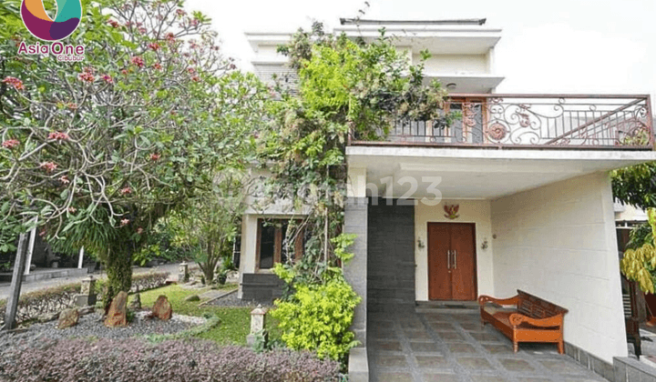 Rumah Mewah Semi Furnished Hook Cibubur Country, Bogor