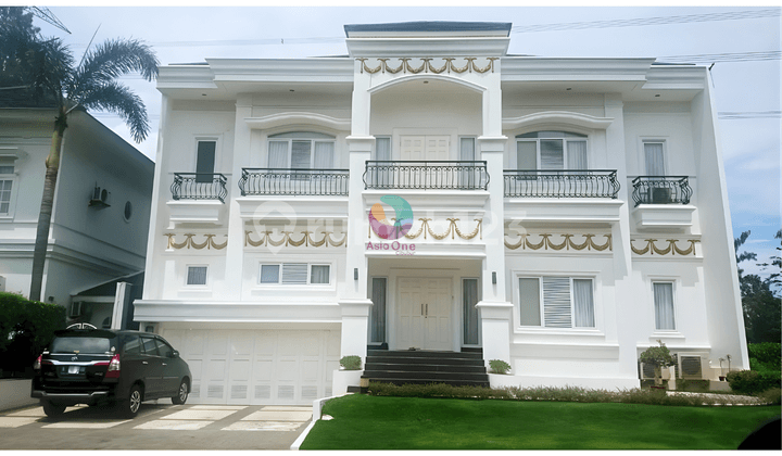 Rumah Mewah Megah With Private Pool & Gym di Cluster Terdepan