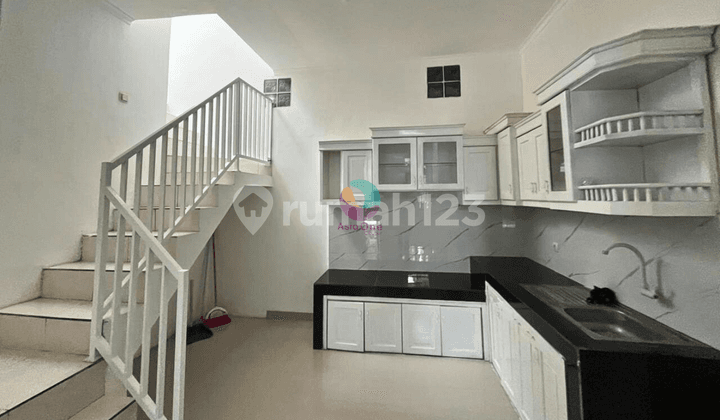 Dekat Akses Tol, Rumah Sudah Baja Ringan Terenovasi