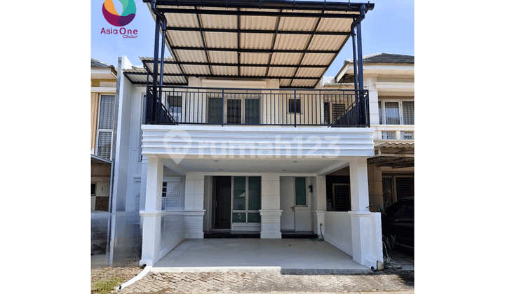 Rumah Cantik Terenovasi SHM Kota Wisata, Bogor