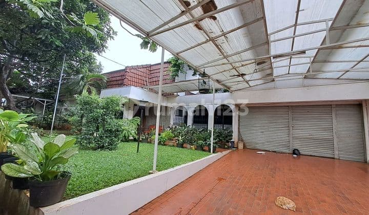 Rumah Komplek Pancoran Dekat Akses Tol LRT Pancoran