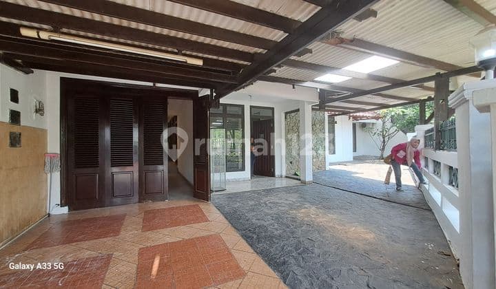 Dijual Cepat Rumah 2 Lantai Puri Cinere Dekat Tol Brigif dan Stasiun MRT Fatmawati Lebak Bulus