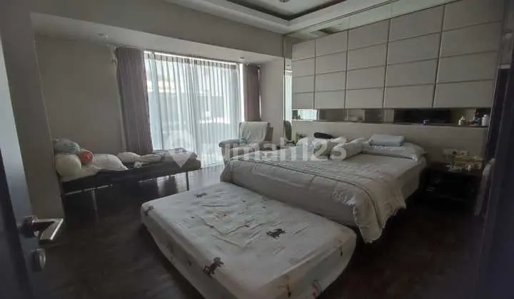 Rumah Cantik Green Mansion 8x15 Semi Furnish Shm