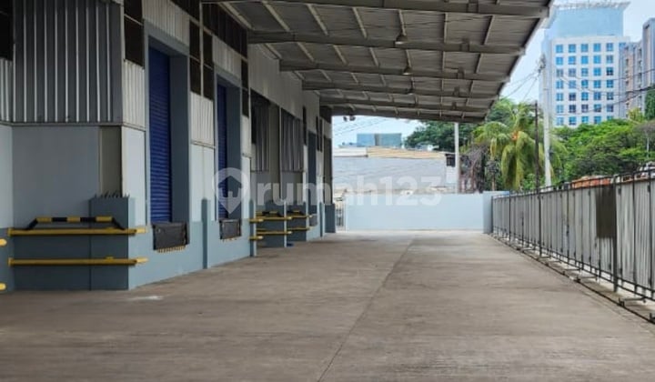 Disewakan Gudang Strategis Muara Karang 4485m²