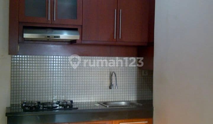 DISEWA/JUAL APT GAJAHMADA FURNISH