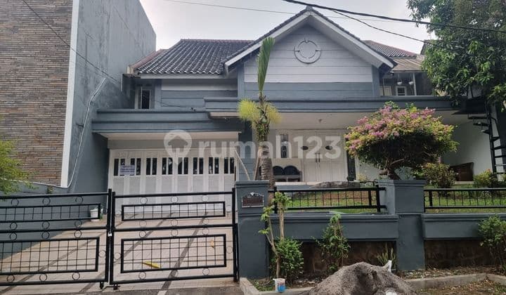 Rumah Mewah Depan Danau Ditaman Yasmin Bogor