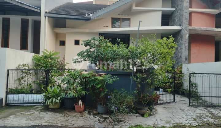 Rumah Bagus SHM di Perumahan Sentraduta Permai, Jl. Permai V No.12B, Pasirkaliki, Cimahi Utara, Kota Cimahi, Jawa Barat, Indonesia, 40514, Bandung Kota
