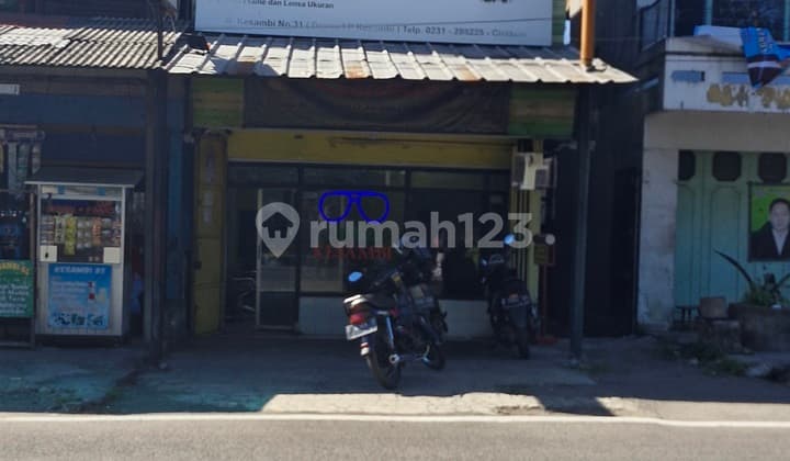 Dijual Ruko di Jl. Kesambi No.93, Kesambi, Kesambi, Kota Cirebon, Jawa Barat, Indonesia, 45134, Kesambi 103.0 m² Unfurnished SHM